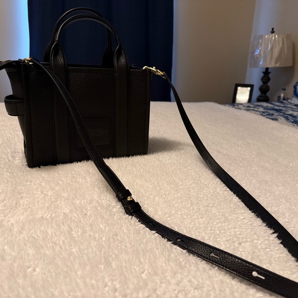 Marc Jacobs Black Tote with Matching Wallet - Picture 5 of 13